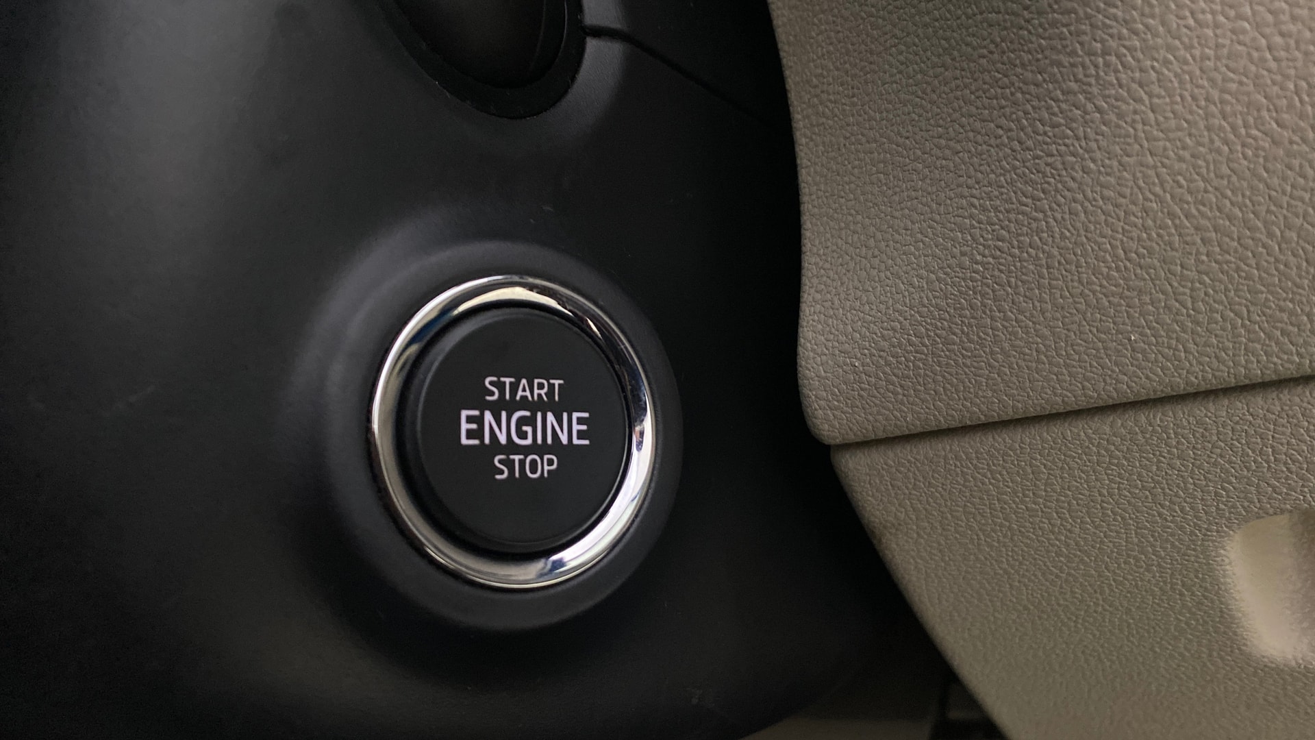 View 2023 Skoda Slavia Ambition 1.0 TSI AT Image 34 Used 2023 Skoda Slavia Ambition 1.0 TSI AT Image 34