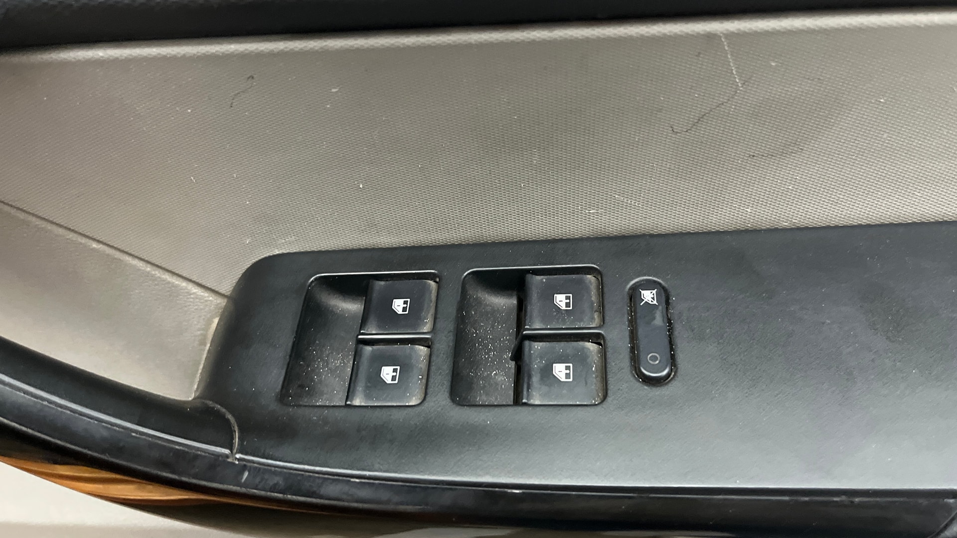 View 2017 Tata Tiago Revotorq XB Image 32 Used 2017 Tata Tiago Revotorq XB Image 32
