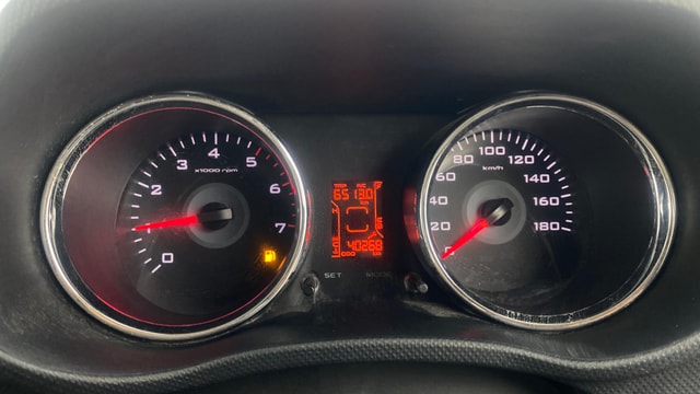View Mahindra TUV300 Image 33 Used Mahindra TUV300 Image 33