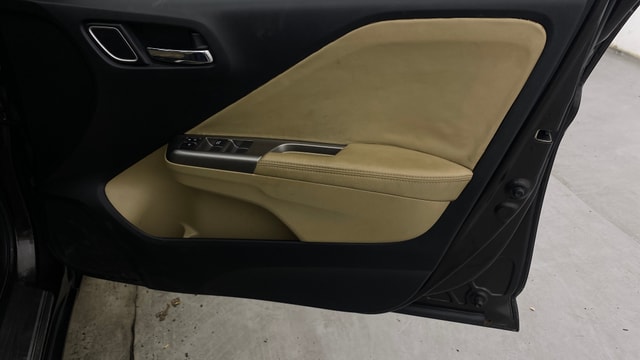 View Honda City ZX Image 35 Used Honda City ZX Image 35