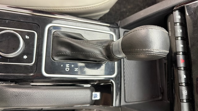 View Mahindra XUV700 Image 43 Used Mahindra XUV700 Image 43