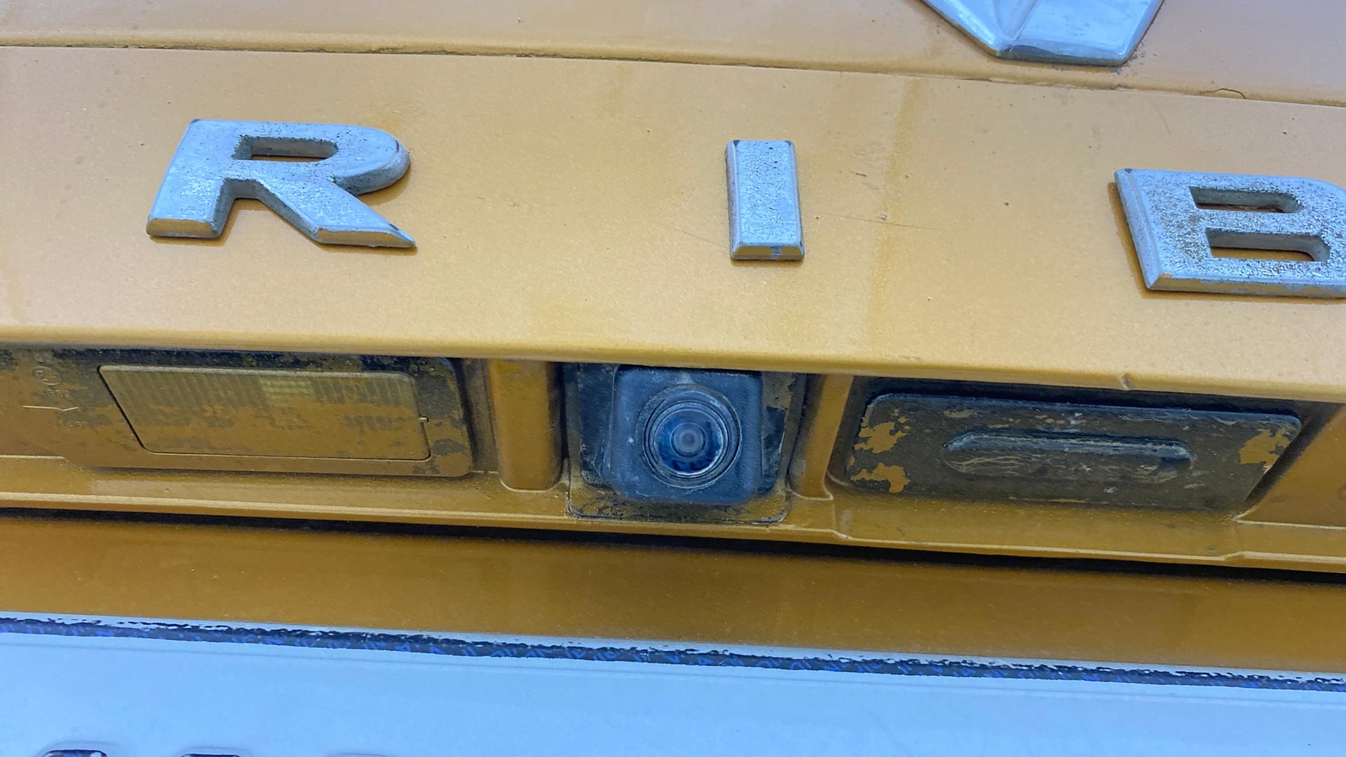 View 2022 Renault Triber RXZ AMT Image 24 Used 2022 Renault Triber RXZ AMT Image 24