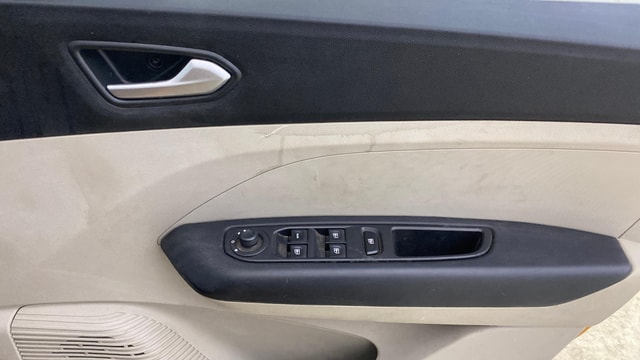 View Renault Triber Image 34 Used Renault Triber Image 34
