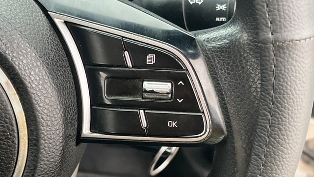 View Kia Carens Image 3 Used Kia Carens Image 3