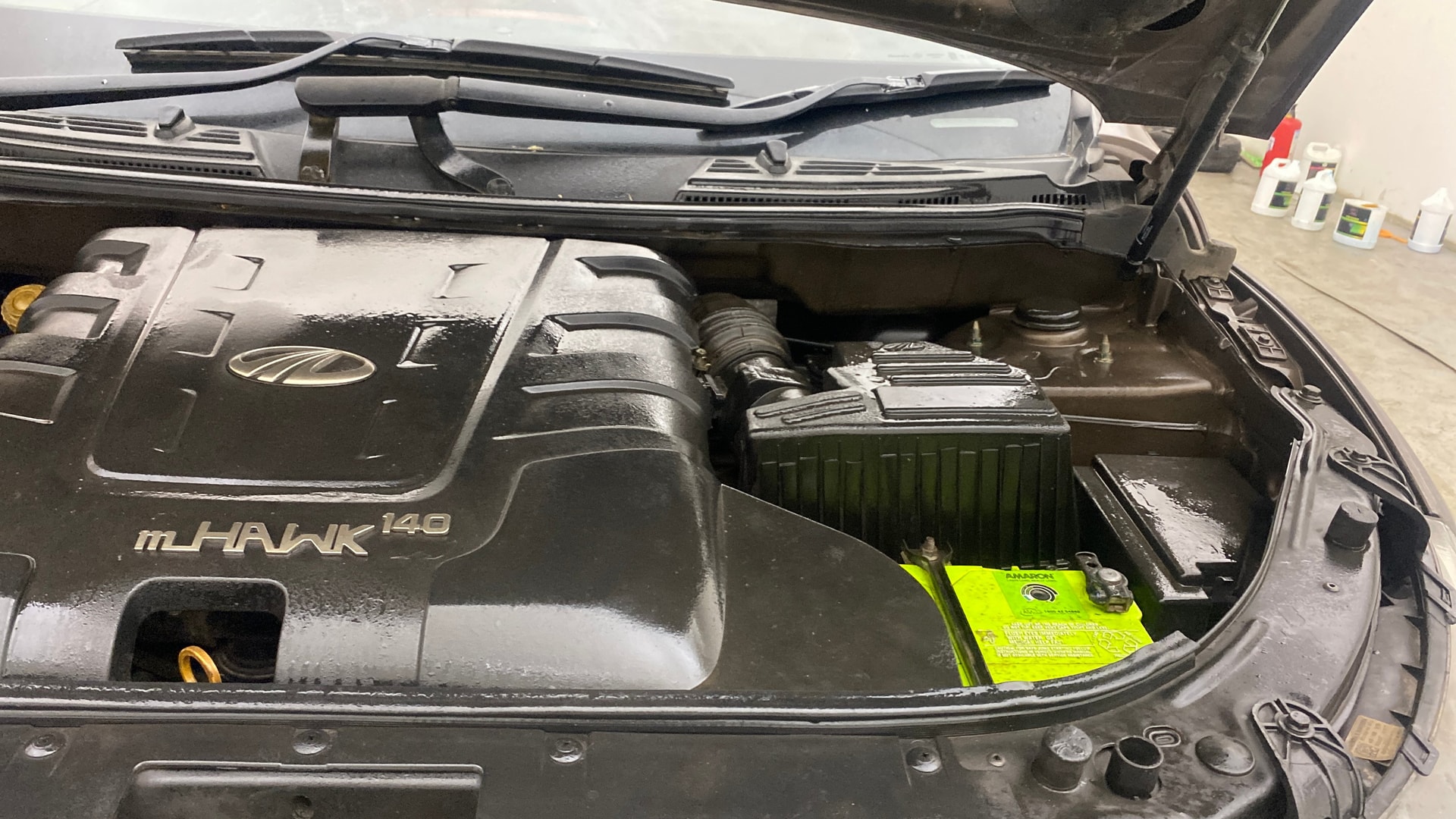 View 2018 Mahindra XUV500 W10 FWD AT Image 31 Used 2018 Mahindra XUV500 W10 FWD AT Image 31