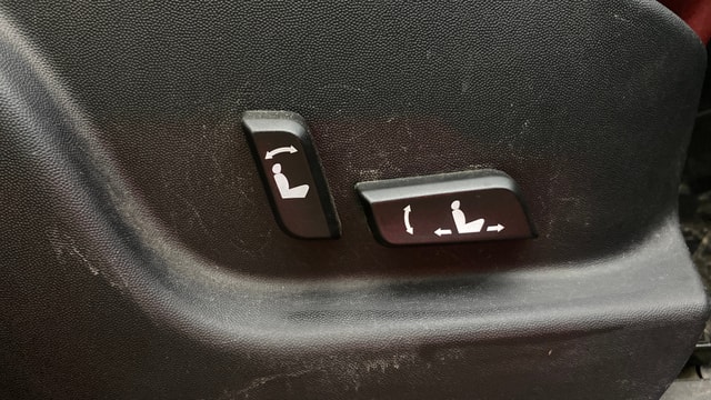 View Mahindra XUV500 Image 12 Used Mahindra XUV500 Image 12