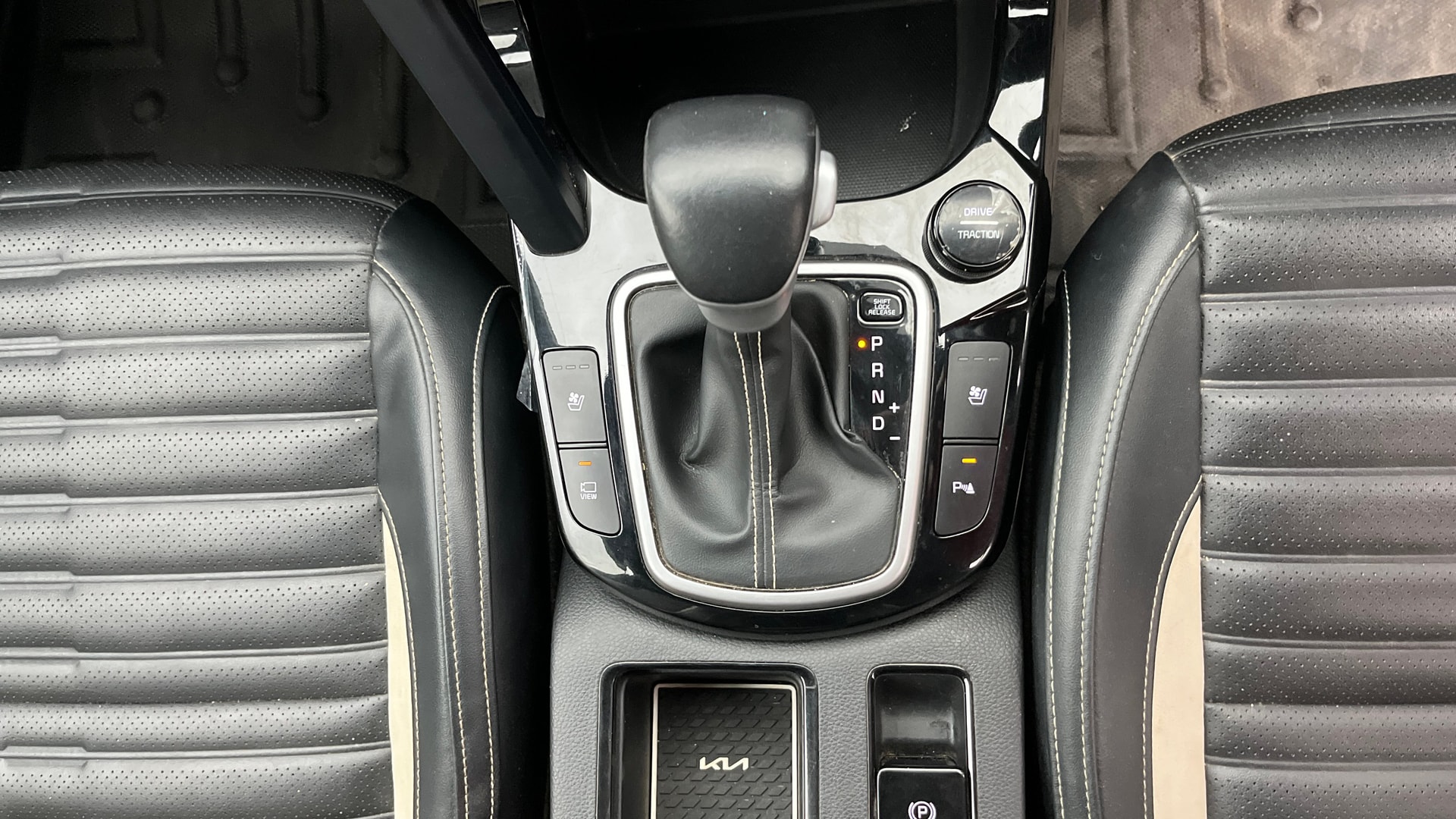 View 2024 Kia Seltos GTX Plus AT Diesel Image 43 Used 2024 Kia Seltos GTX Plus AT Diesel Image 43