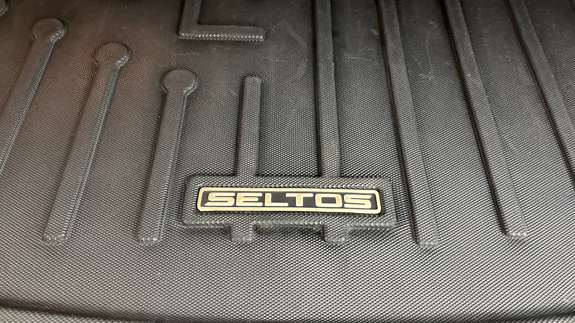 View 2024 Kia Seltos GTX Plus AT Diesel Image 7 Used 2024 Kia Seltos GTX Plus AT Diesel Image 7
