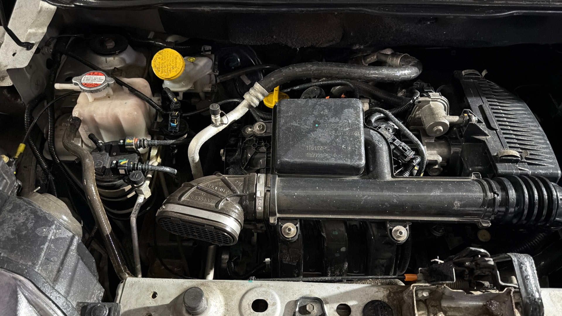 View 2019 Renault Triber RXT Image 3 Used 2019 Renault Triber RXT Image 3