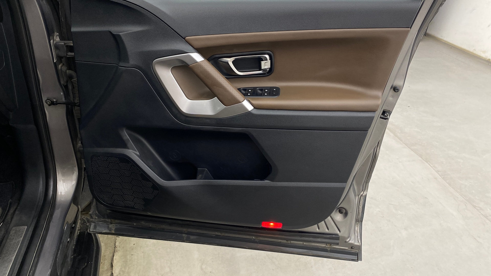 View 2019 Tata Harrier XE Image 34 Used 2019 Tata Harrier XE Image 34