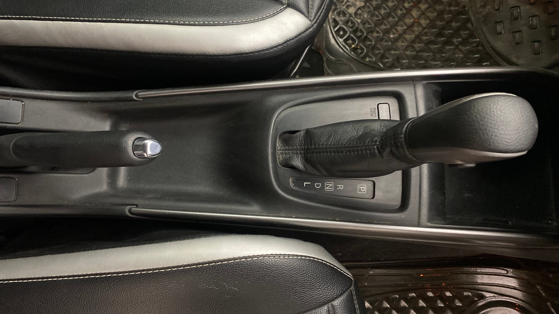 View 2020 Toyota Glanza V CVT Image 39 Used 2020 Toyota Glanza V CVT Image 39