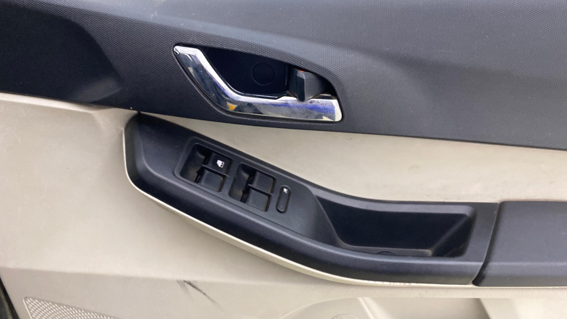 View 2023 Tata Tiago Revotorq XB Image 33 Used 2023 Tata Tiago Revotorq XB Image 33
