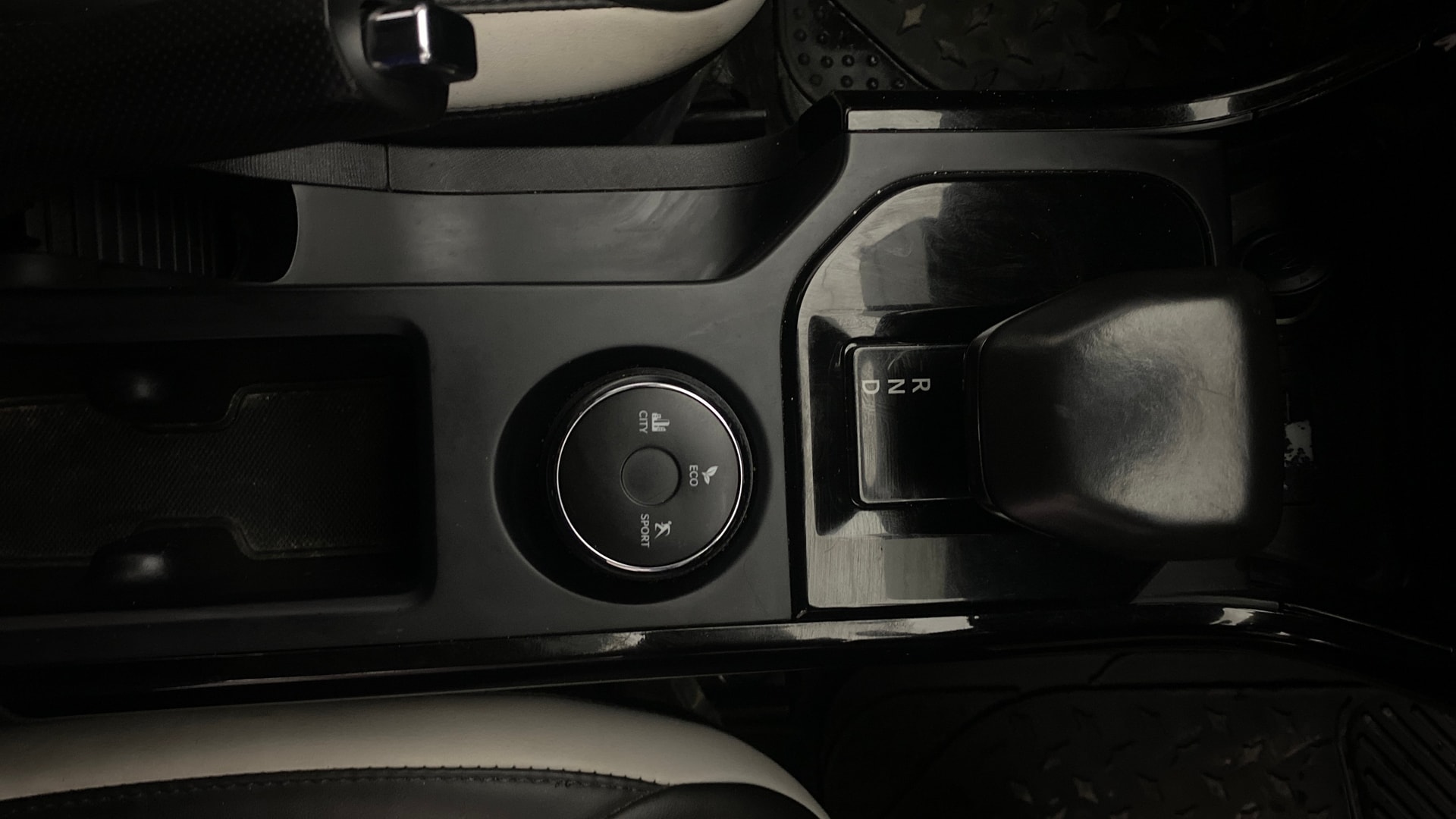 View 2024 Tata Nexon Revotron XE Image 41 Used 2024 Tata Nexon Revotron XE Image 41