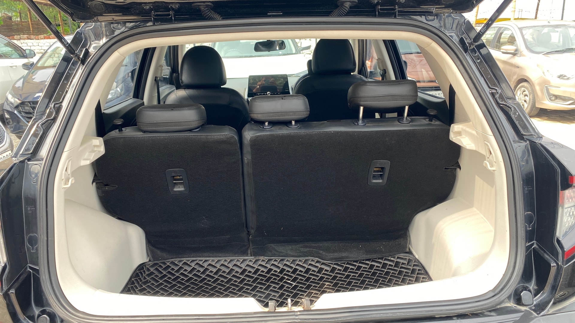Used 2024 Mahindra XUV 3XO Used 2024 Mahindra XUV 3XO