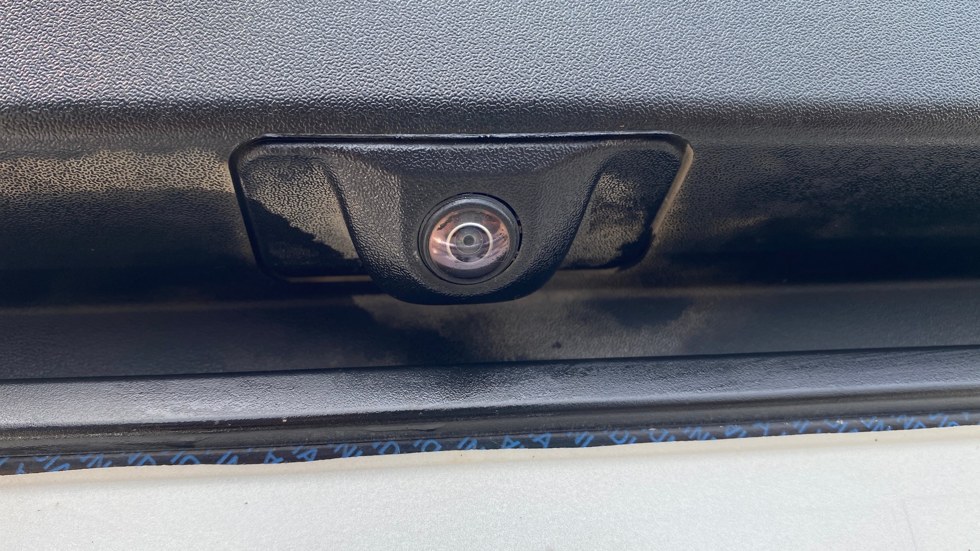 View 2024 Mahindra XUV 3XO AX5 1.2 L TCMPFi Image 23 Used 2024 Mahindra XUV 3XO AX5 1.2 L TCMPFi Image 23