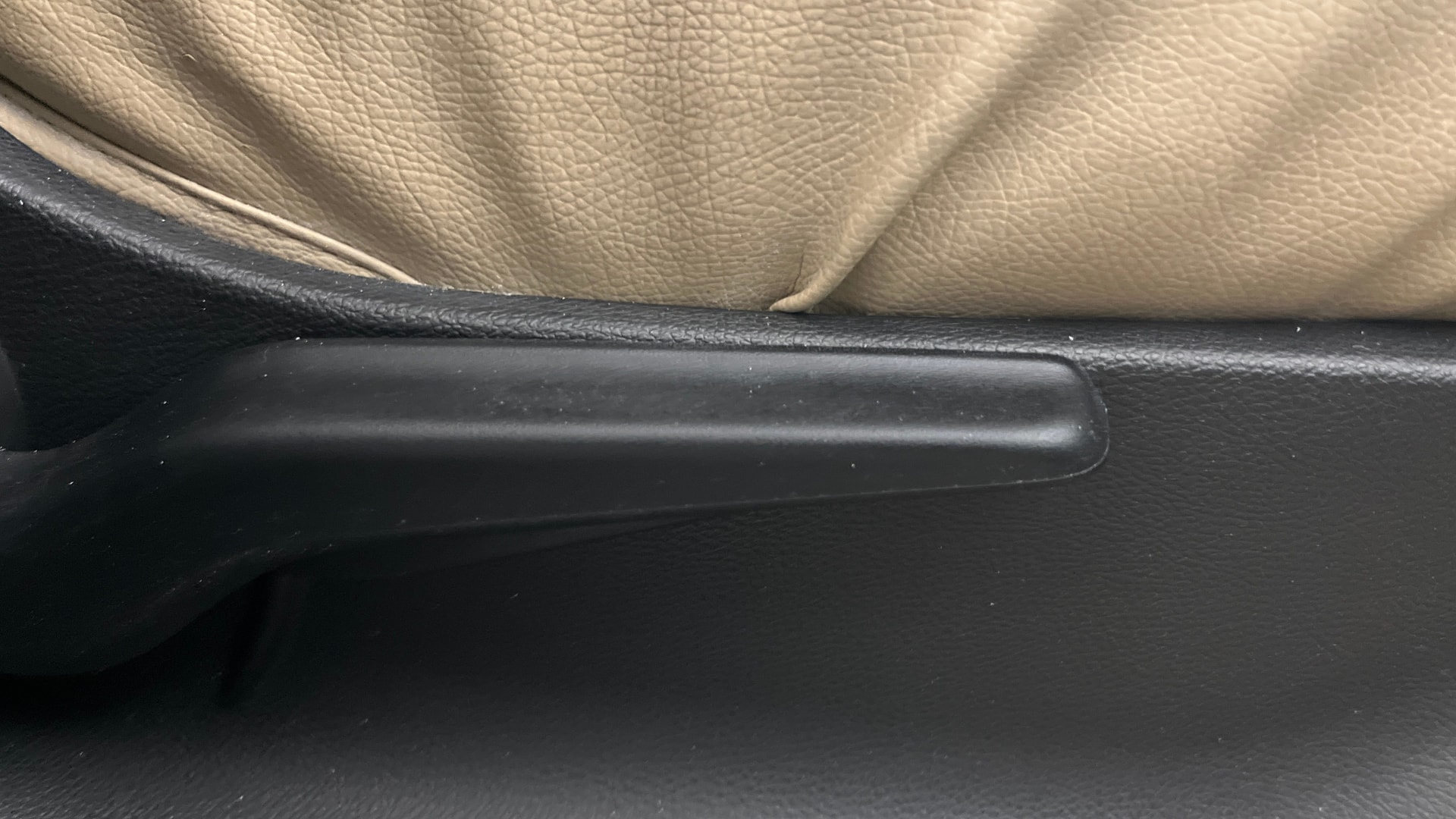View 2021 Honda City ZX MT Diesel Anniversary Edition Image 19 Used 2021 Honda City ZX MT Diesel Anniversary Edition Image 19