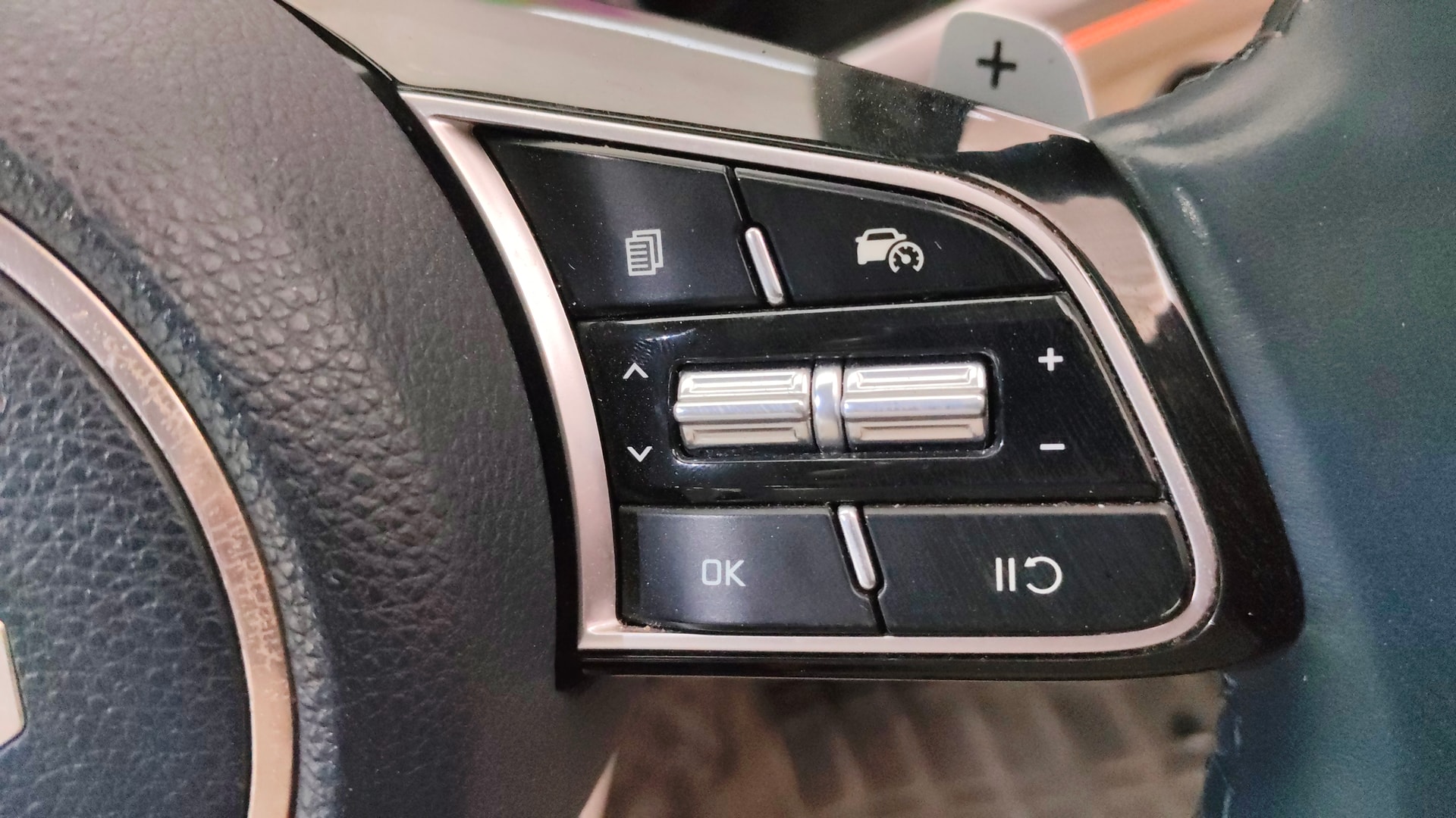 Used 2022 Kia Carens Used 2022 Kia Carens