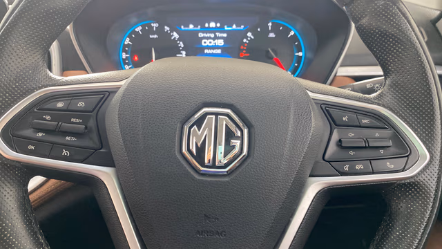 View MG Hector Plus Image 3 Used MG Hector Plus Image 3