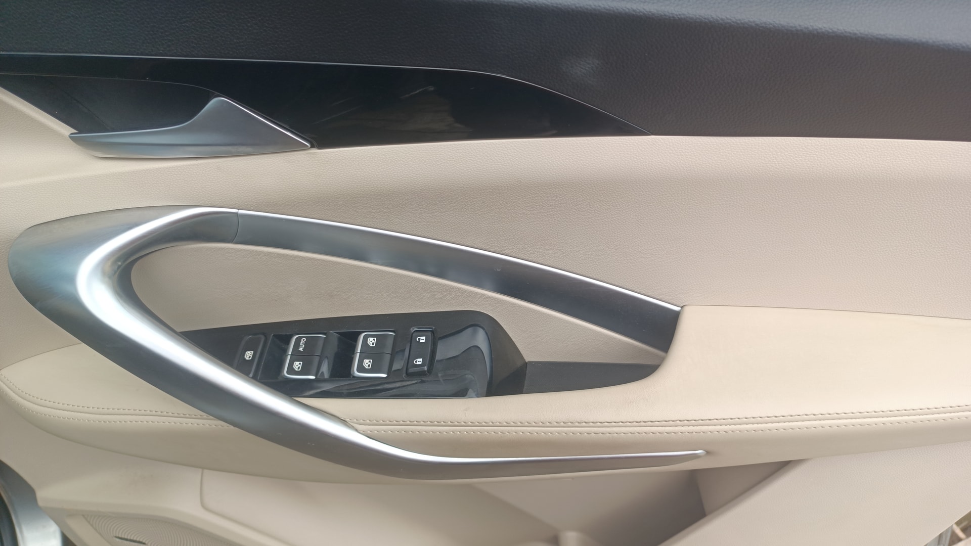 View 2022 MG Hector Sharp CVT Petrol Image 35 Used 2022 MG Hector Sharp CVT Petrol Image 35