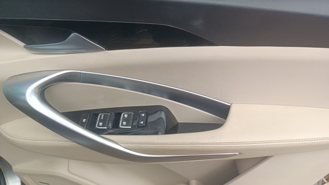 View MG Hector Image 35 Used MG Hector Image 35