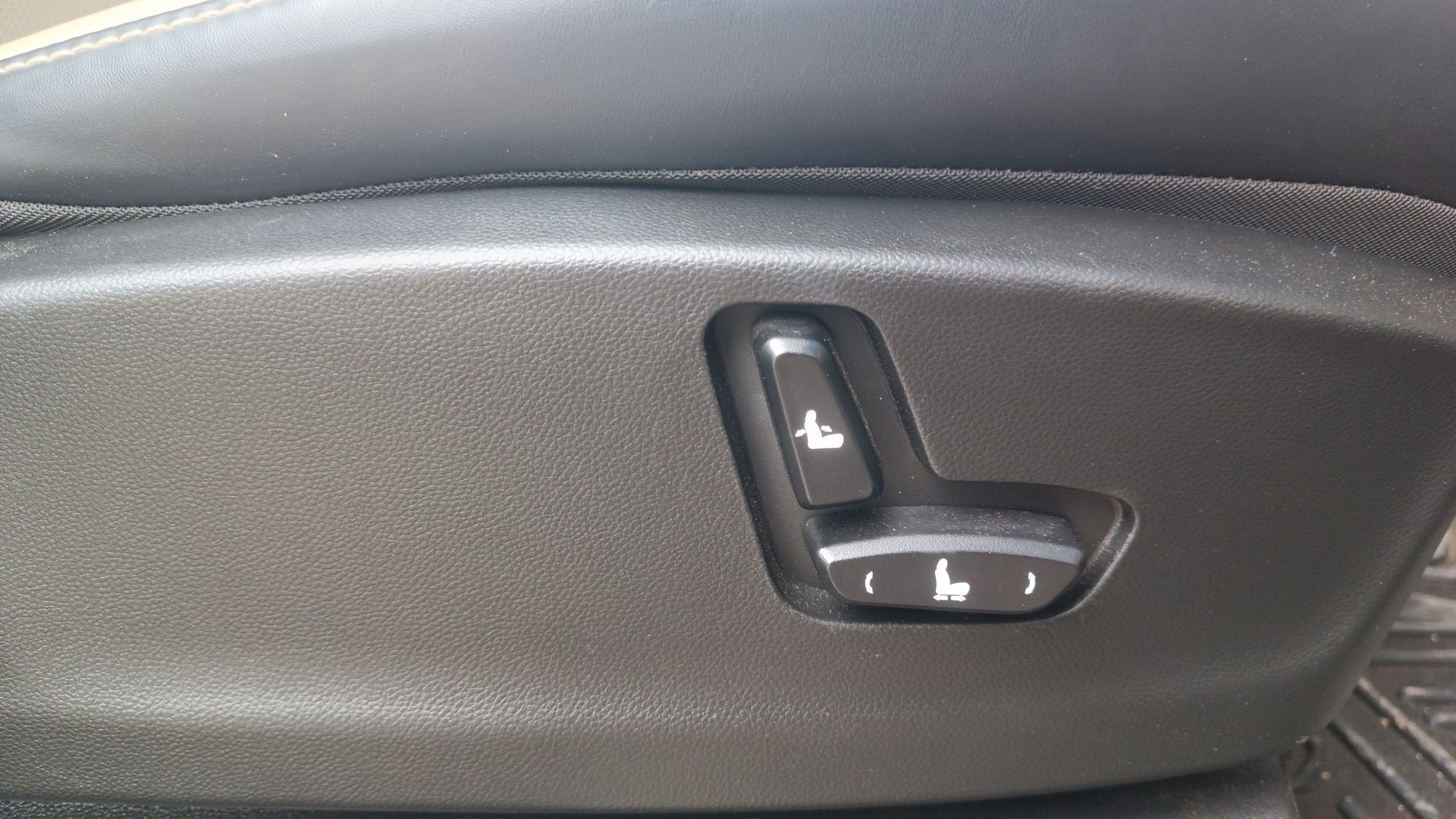 View 2022 MG Hector Sharp CVT Petrol Image 19 Used 2022 MG Hector Sharp CVT Petrol Image 19
