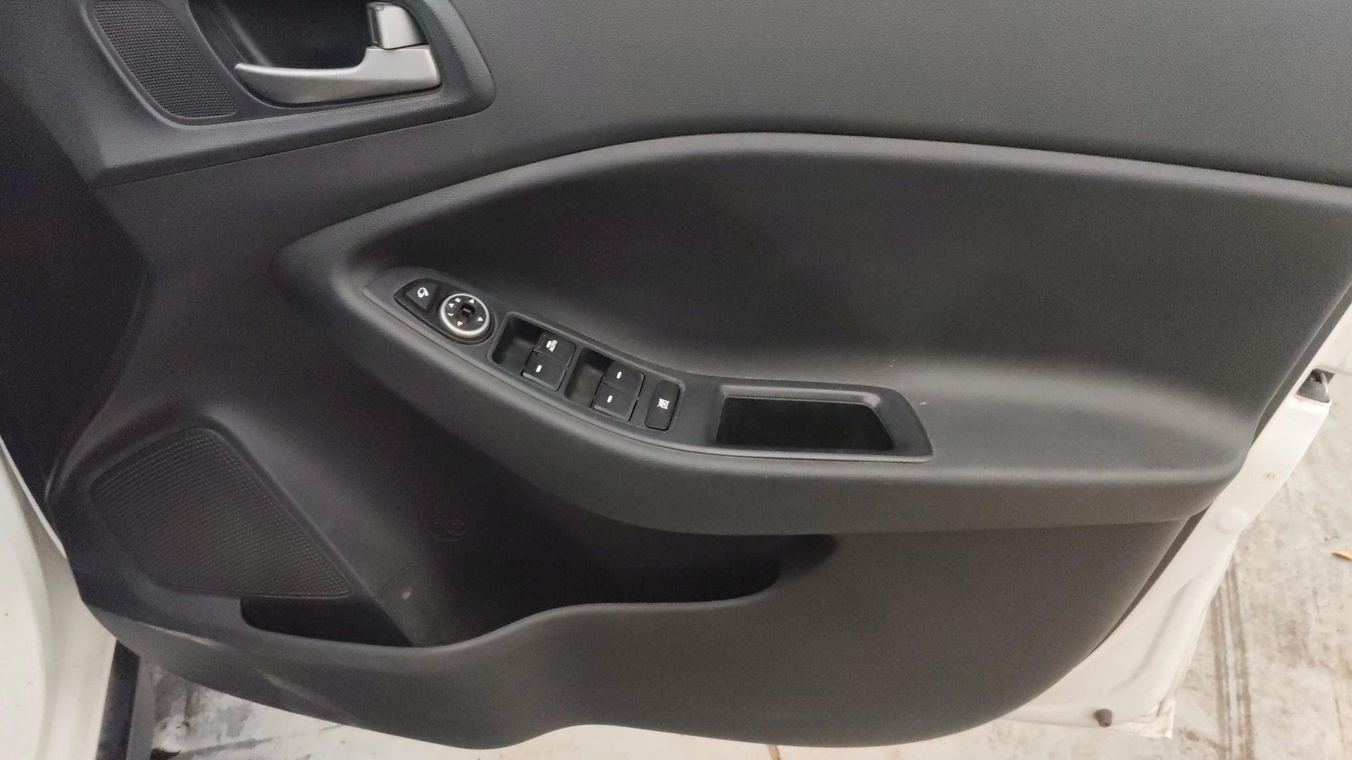 View 2017 Hyundai i20 Active 1.2 SX Image 33 Used 2017 Hyundai i20 Active 1.2 SX Image 33