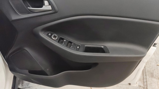 View Hyundai i20 Active Image 33 Used Hyundai i20 Active Image 33