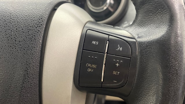 View Mahindra XUV500 Image 3 Used Mahindra XUV500 Image 3