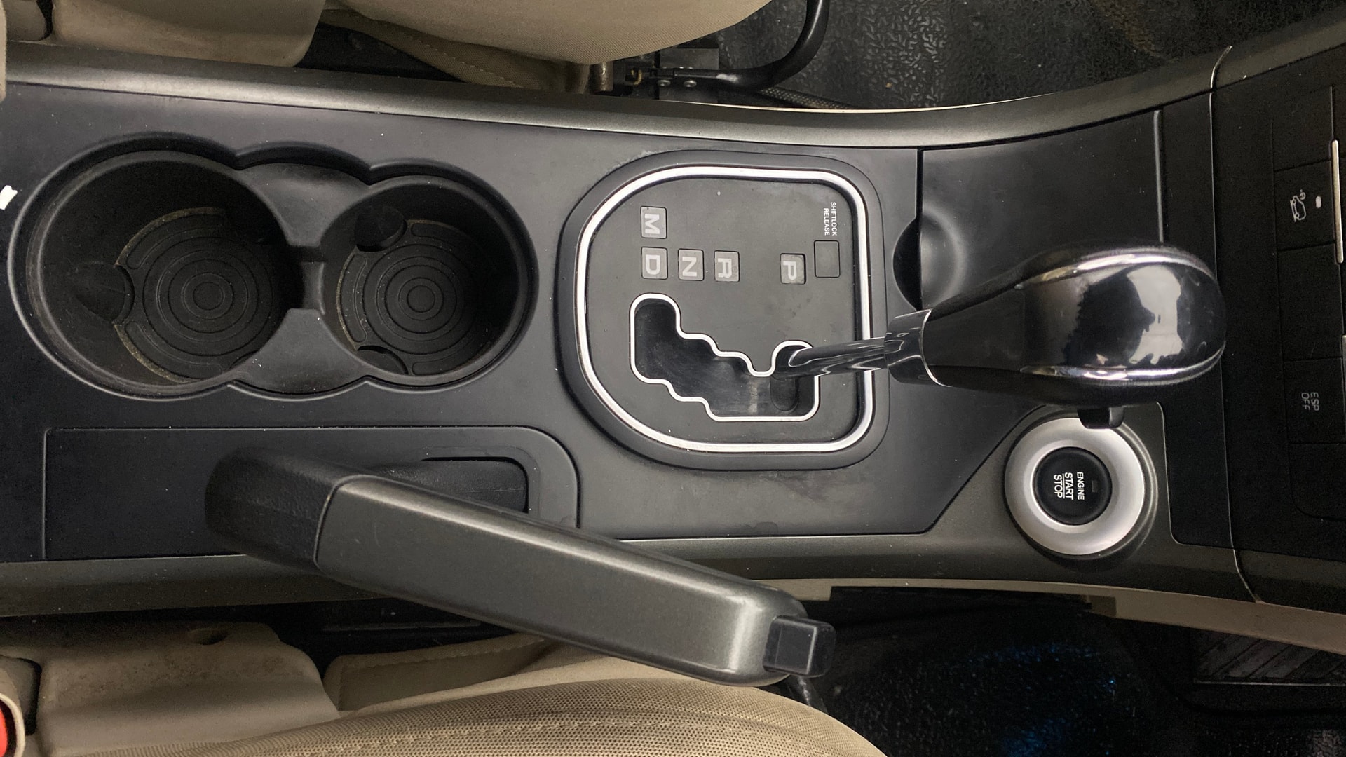 View 2017 Mahindra XUV500 W9 AT Image 44 Used 2017 Mahindra XUV500 W9 AT Image 44