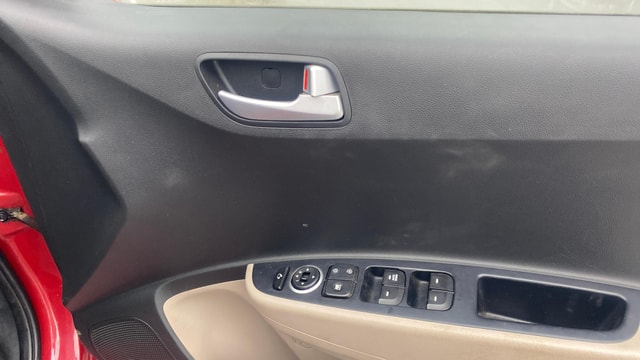 View Hyundai Xcent Image 33 Used Hyundai Xcent Image 33