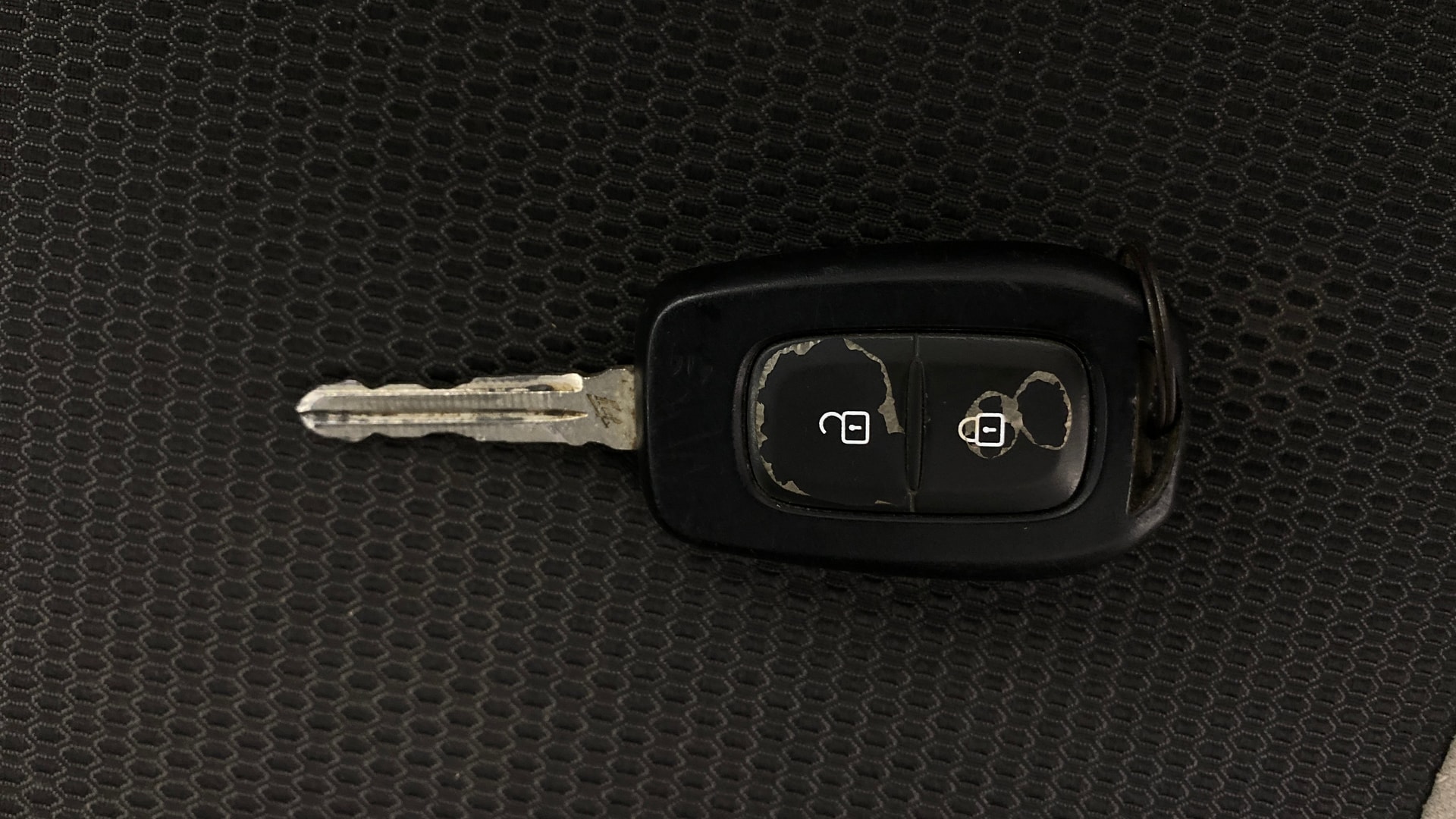 View 2023 Renault Triber RXT Image 27 Used 2023 Renault Triber RXT Image 27