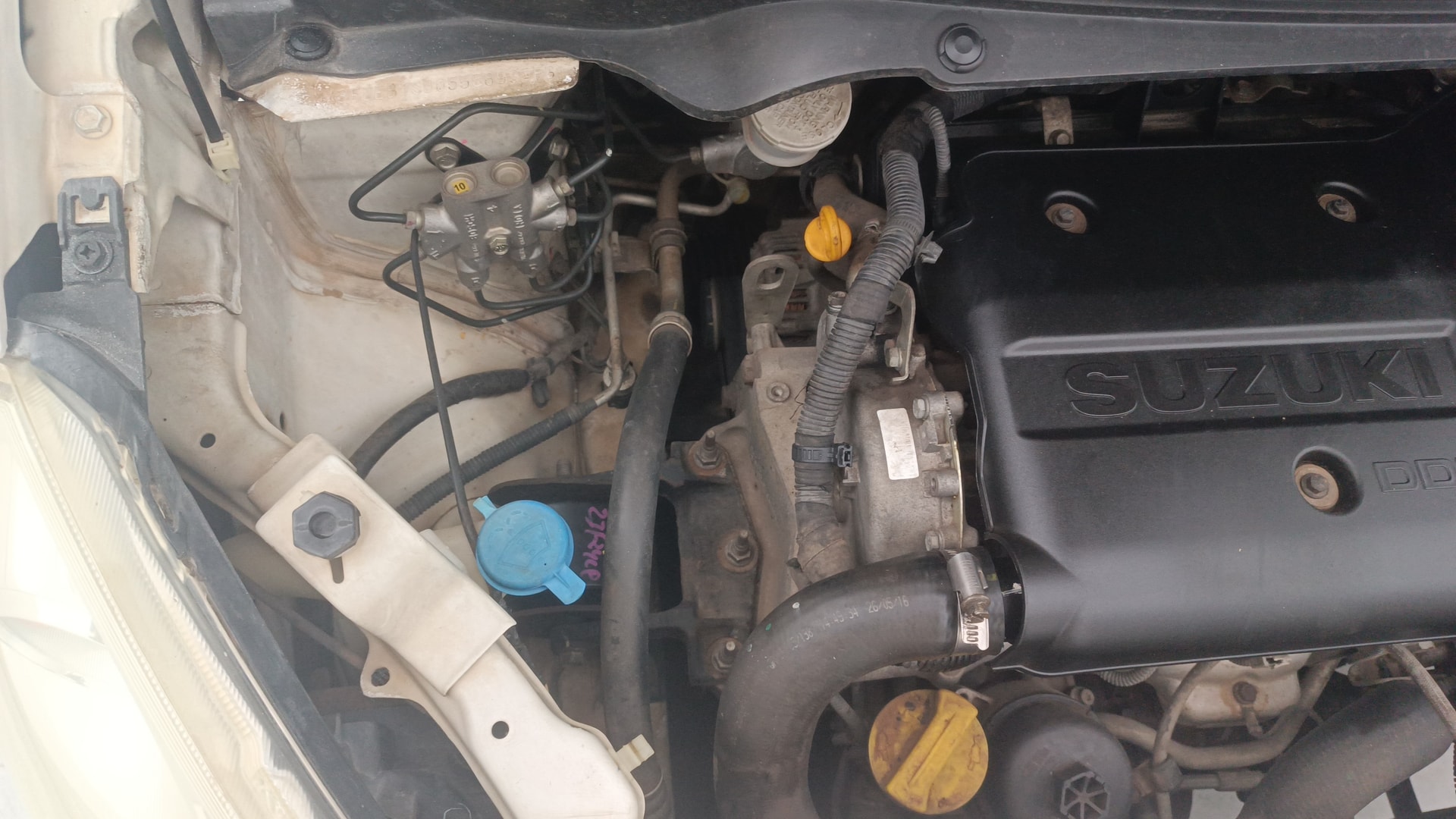 View 2016 Maruti Suzuki 1000 Base Variant Image 3 Used 2016 Maruti Suzuki 1000 Base Variant Image 3