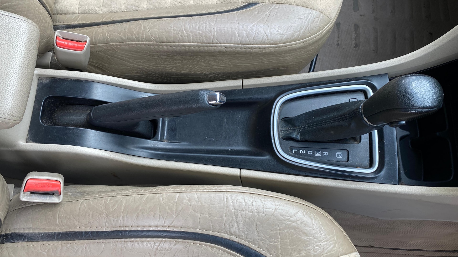 View 2018 Maruti Suzuki 1000 Base Variant Image 37 Used 2018 Maruti Suzuki 1000 Base Variant Image 37