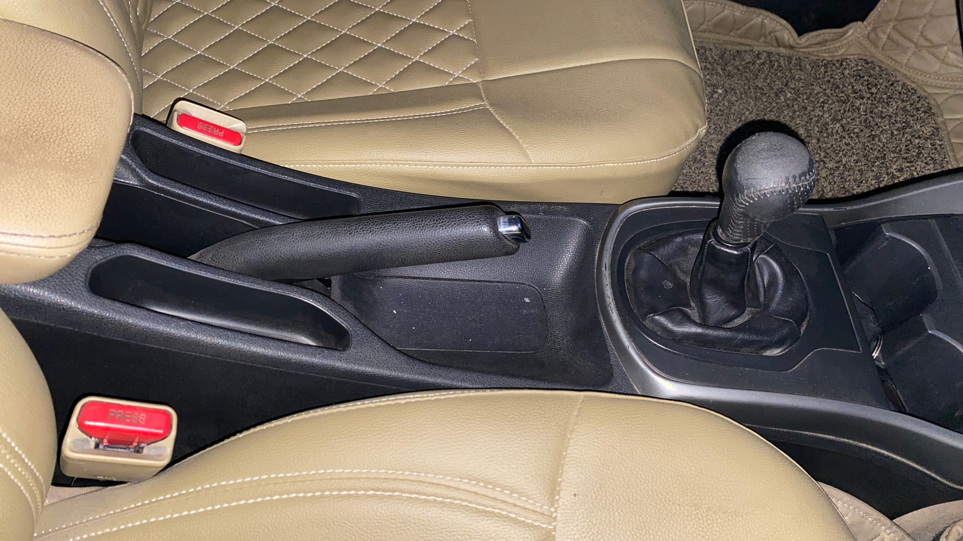 View 2016 Honda City ZX MT Diesel Anniversary Edition Image 42 Used 2016 Honda City ZX MT Diesel Anniversary Edition Image 42