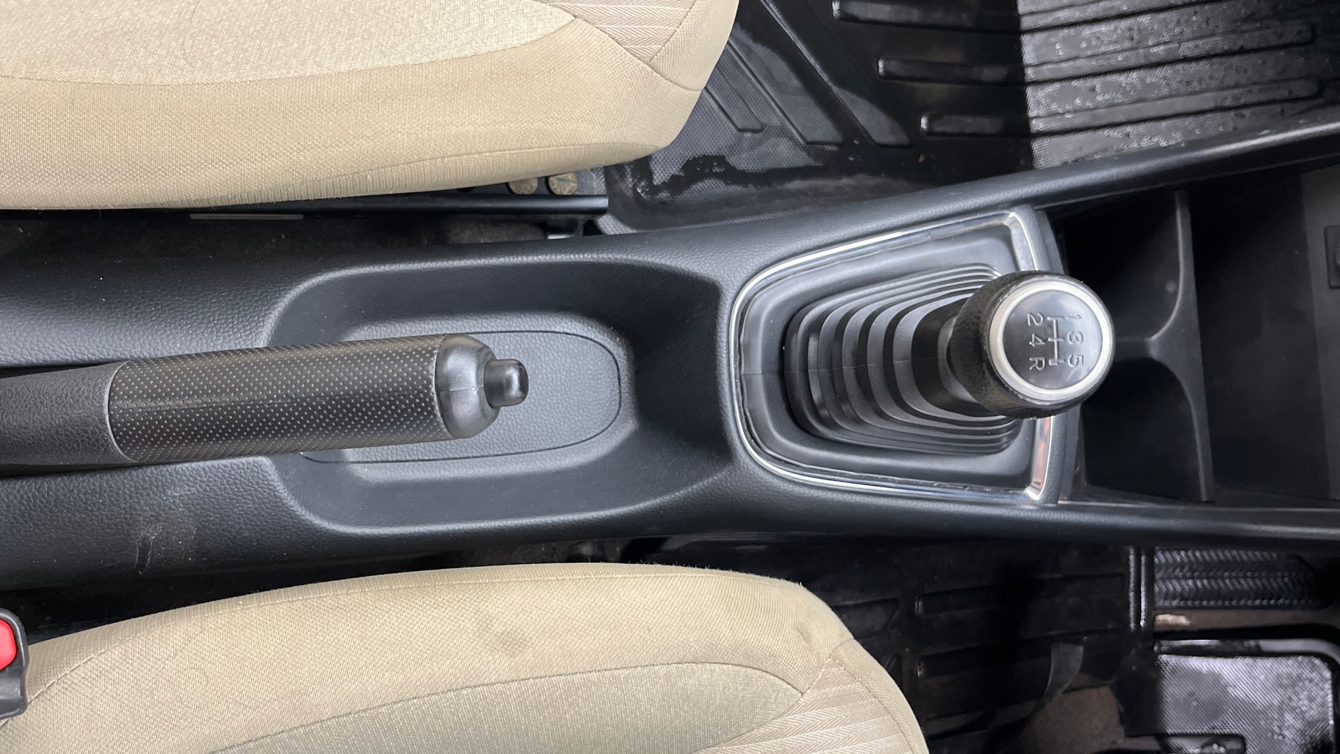 View 2019 Honda Amaze E MT Petrol BS IV Image 38 Used 2019 Honda Amaze E MT Petrol BS IV Image 38