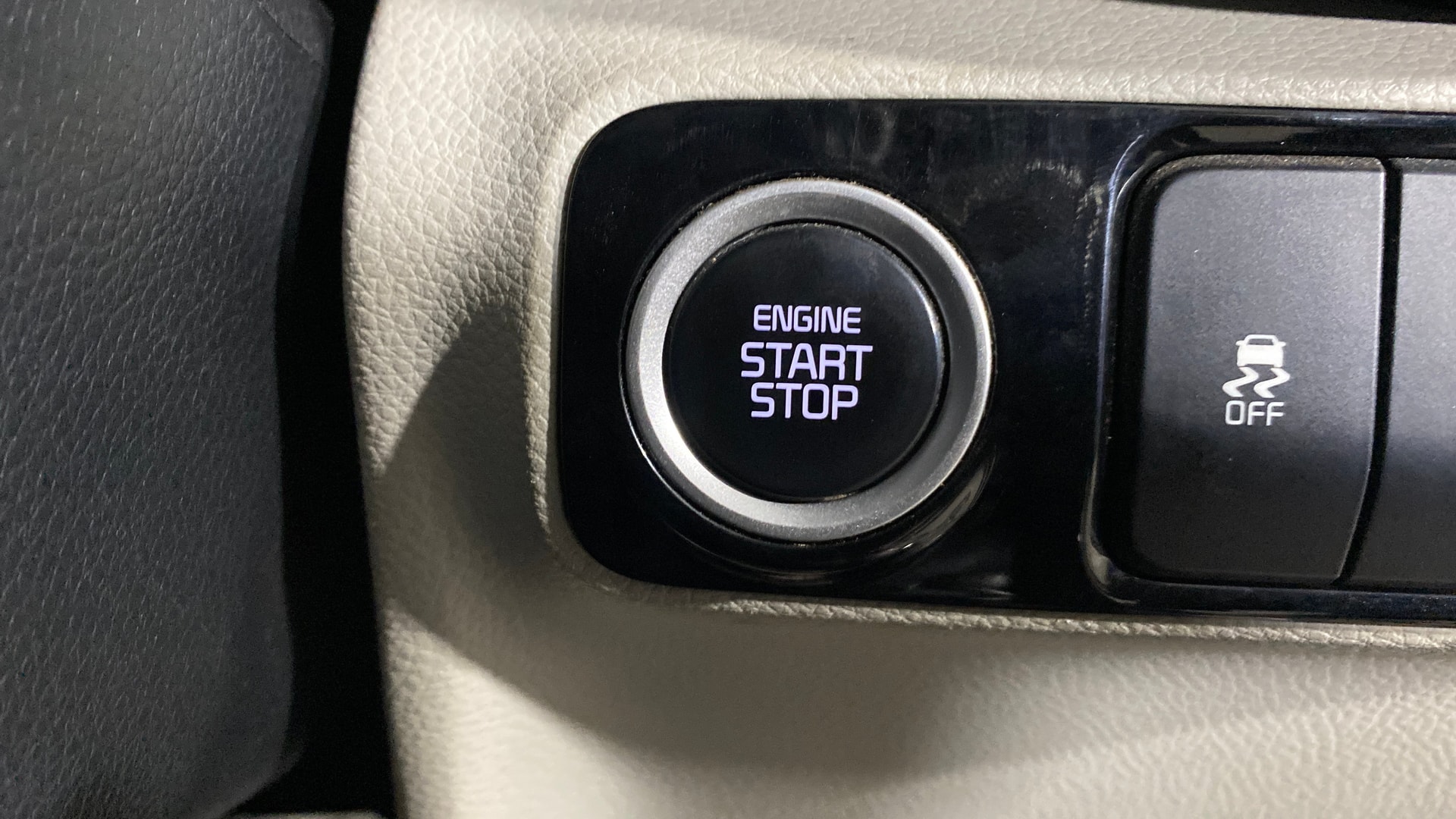 View 2021 Kia Sonet HTX iMT Petrol Image 35 Used 2021 Kia Sonet HTX iMT Petrol Image 35