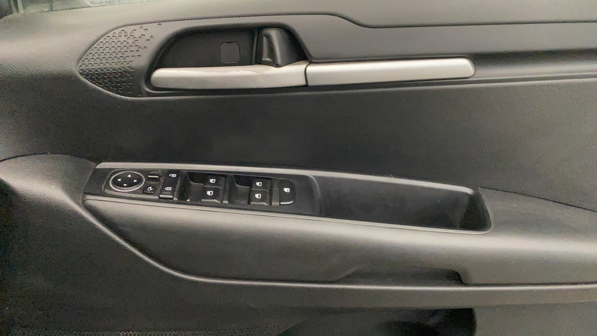 View 2021 Kia Sonet HTK Plus Petrol Image 34 Used 2021 Kia Sonet HTK Plus Petrol Image 34