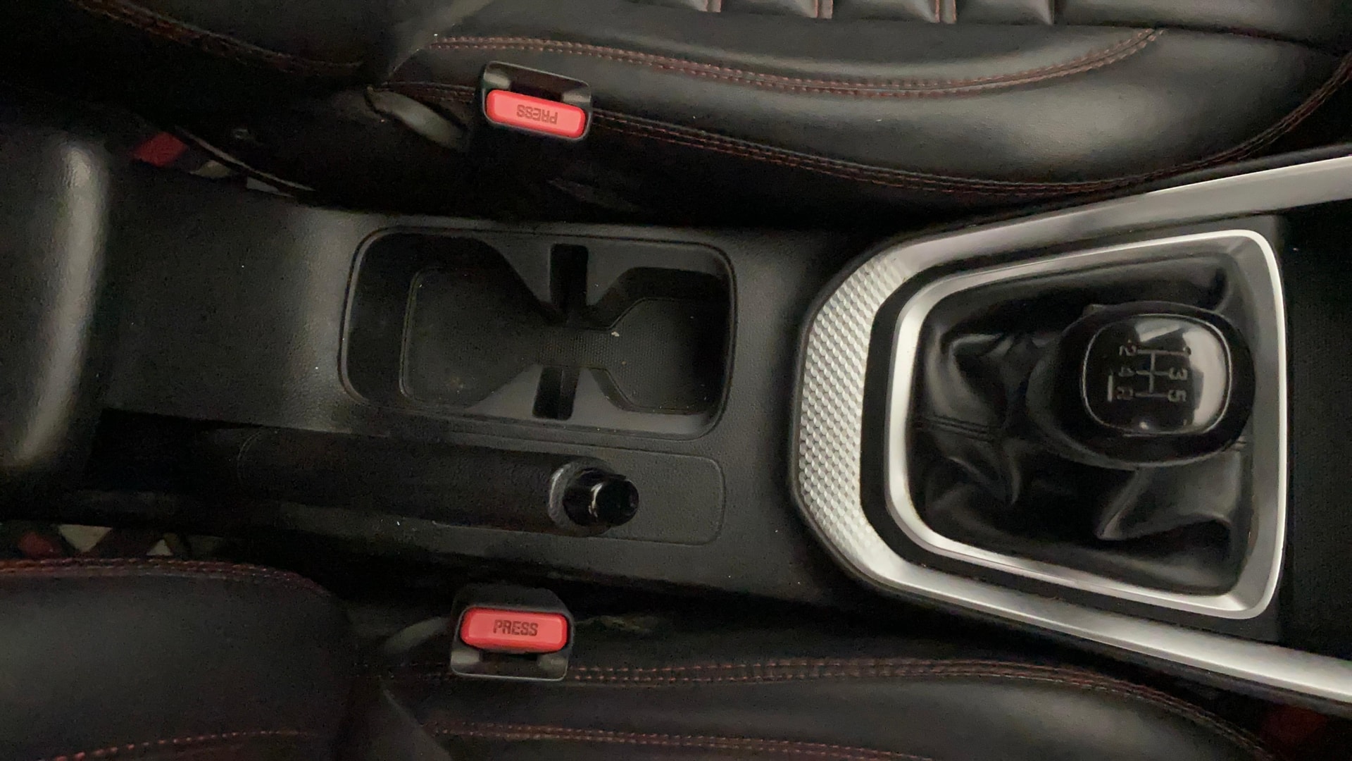 View 2021 Kia Sonet HTK Plus Petrol Image 39 Used 2021 Kia Sonet HTK Plus Petrol Image 39