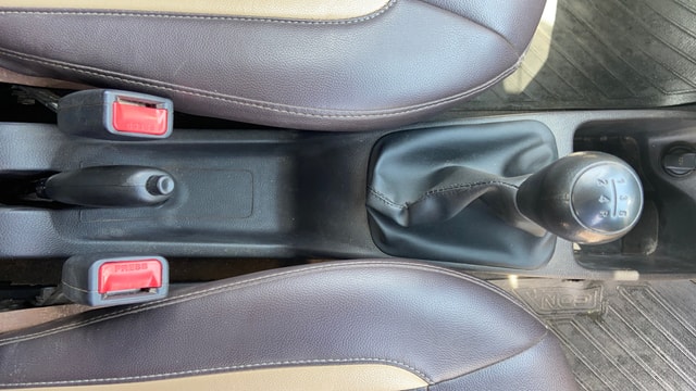 View Hyundai EON Image 38 Used Hyundai EON Image 38