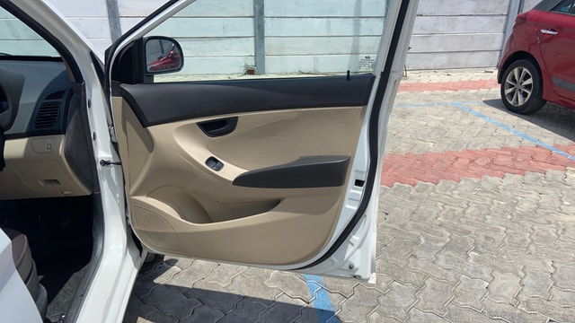View Hyundai EON Image 32 Used Hyundai EON Image 32