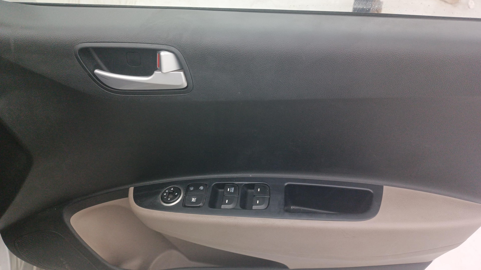 View 2017 Hyundai Grand i10 Sportz 1.2 Kappa Image 36 Used 2017 Hyundai Grand i10 Sportz 1.2 Kappa Image 36