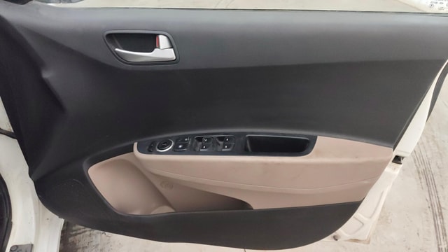 View Hyundai Grand i10 Image 33 Used Hyundai Grand i10 Image 33