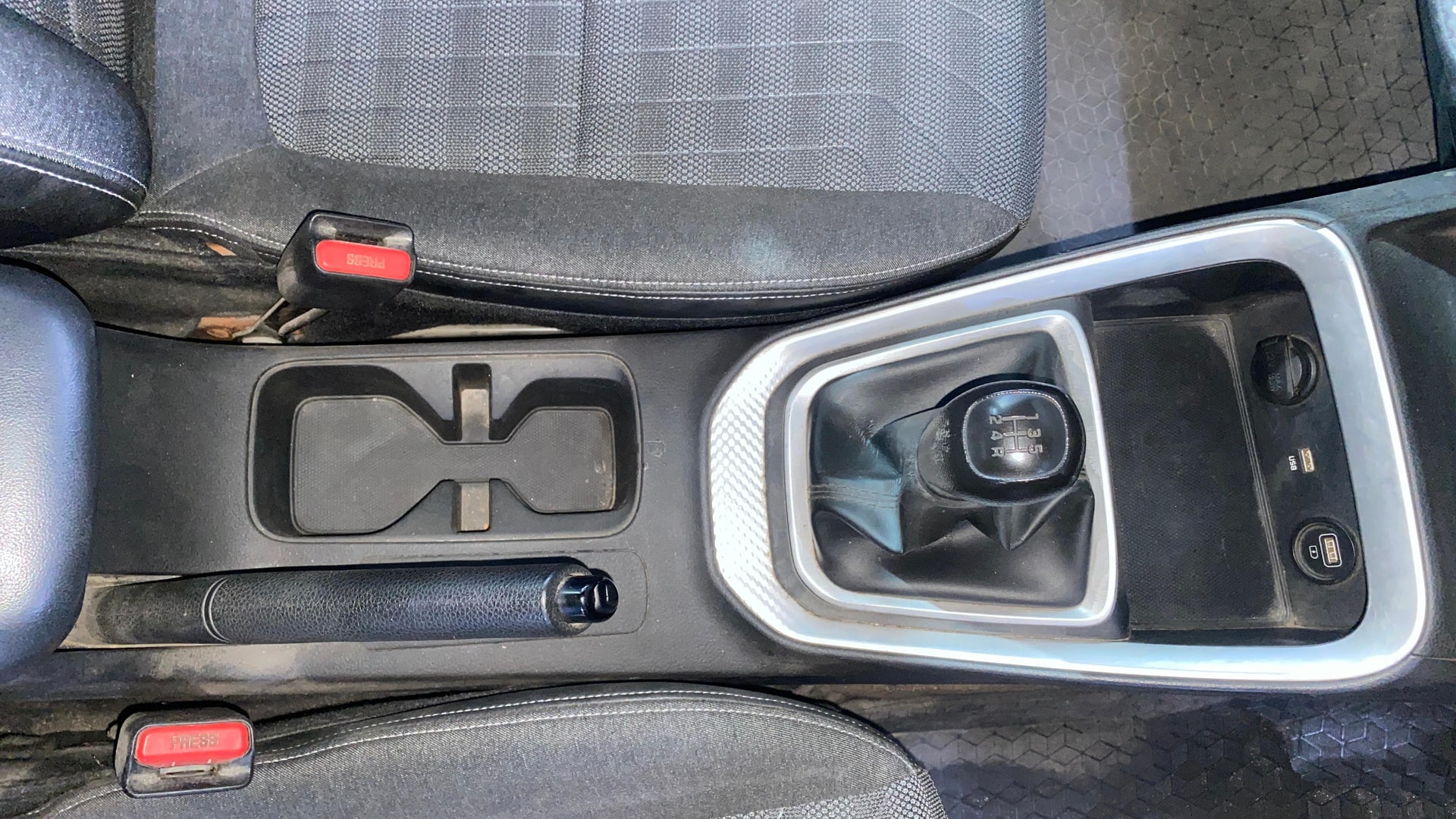View 2020 Kia Sonet HTK Plus Petrol Image 44 Used 2020 Kia Sonet HTK Plus Petrol Image 44