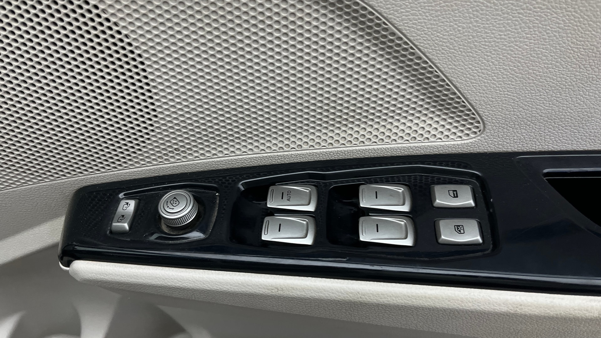 Used 2019 Mahindra XUV300 Used 2019 Mahindra XUV300
