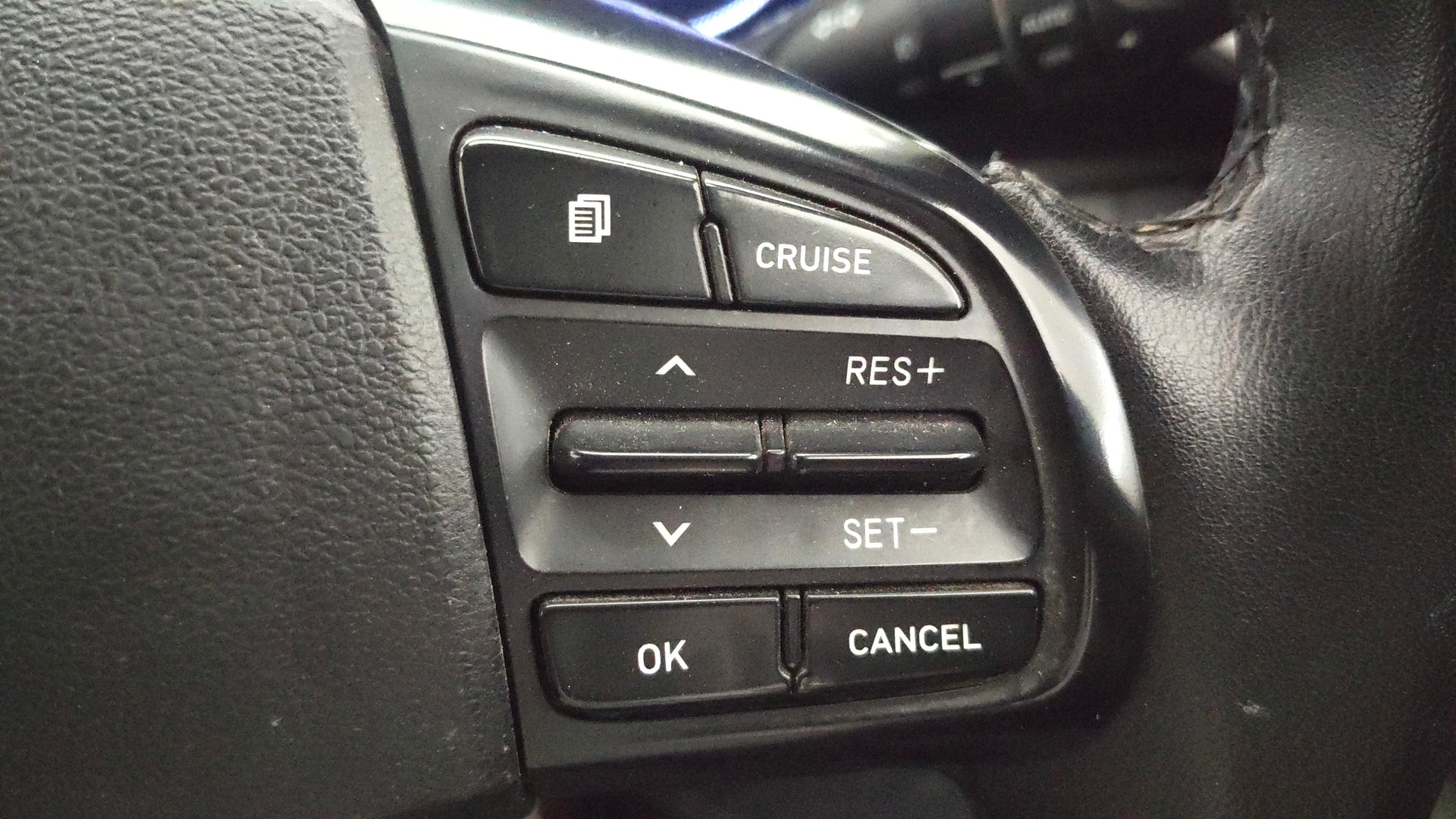 View 2019 Hyundai Venue SX Plus 1.0 Petrol AT Image 3 Used 2019 Hyundai Venue SX Plus 1.0 Petrol AT Image 3