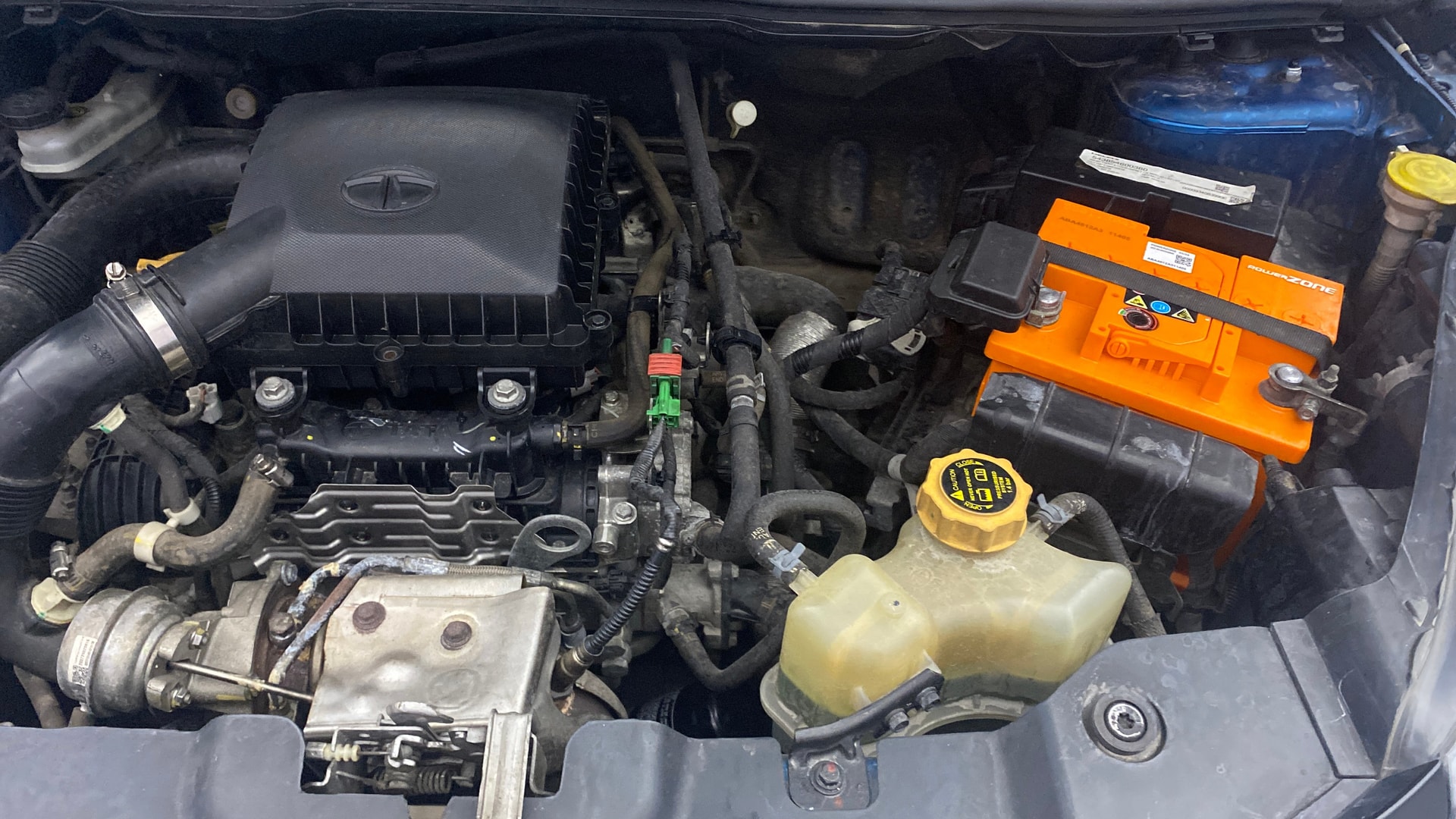 View 2018 Tata Nexon Revotron XE Image 13 Used 2018 Tata Nexon Revotron XE Image 13