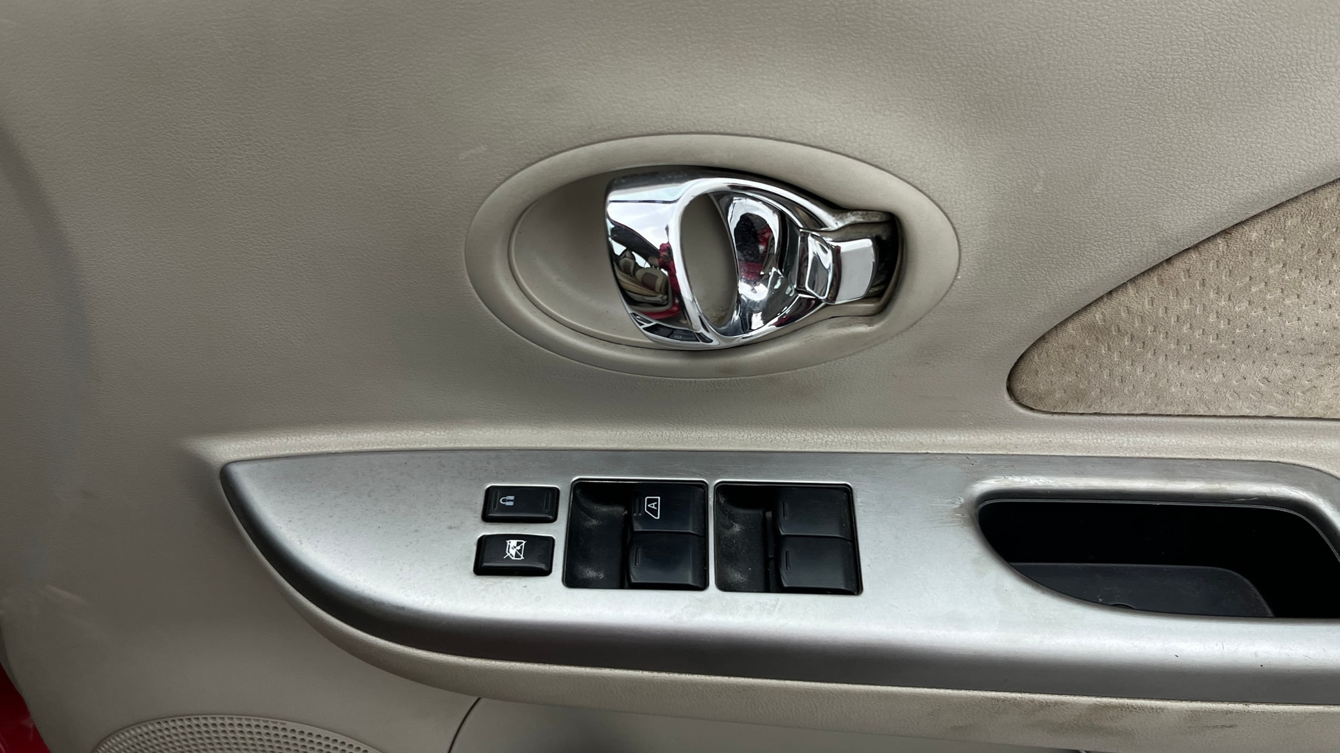 View 2013 Nissan Micra XV (CVT) Image 32 Used 2013 Nissan Micra XV (CVT) Image 32