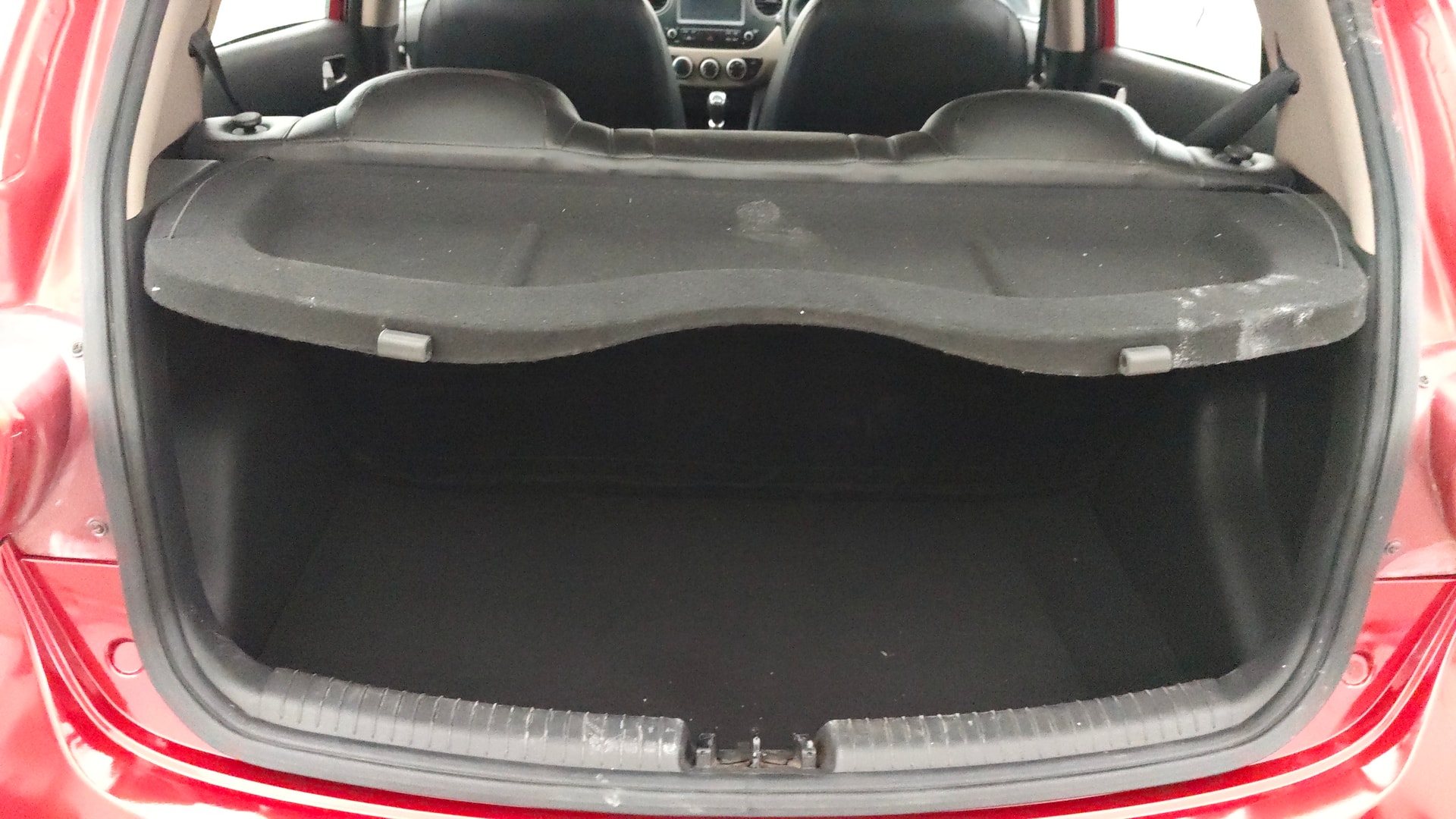 View 2018 Hyundai Grand i10 1.2 Sportz(O) Petrol Image 10 Used 2018 Hyundai Grand i10 1.2 Sportz(O) Petrol Image 10