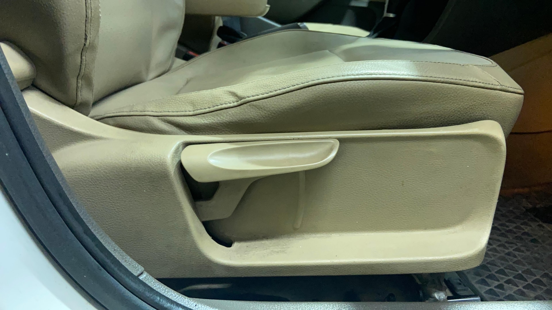 View 2017 Volkswagen Vento 1.2 L TSI Comfortline Petrol AT Image 18 Used 2017 Volkswagen Vento 1.2 L TSI Comfortline Petrol AT Image 18