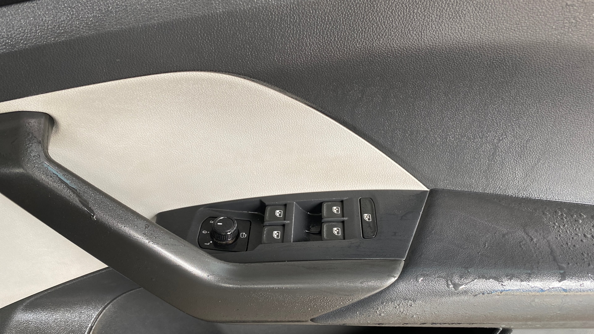 View 2022 Skoda Kushaq Style 1.0 TSI MT Image 40 Used 2022 Skoda Kushaq Style 1.0 TSI MT Image 40